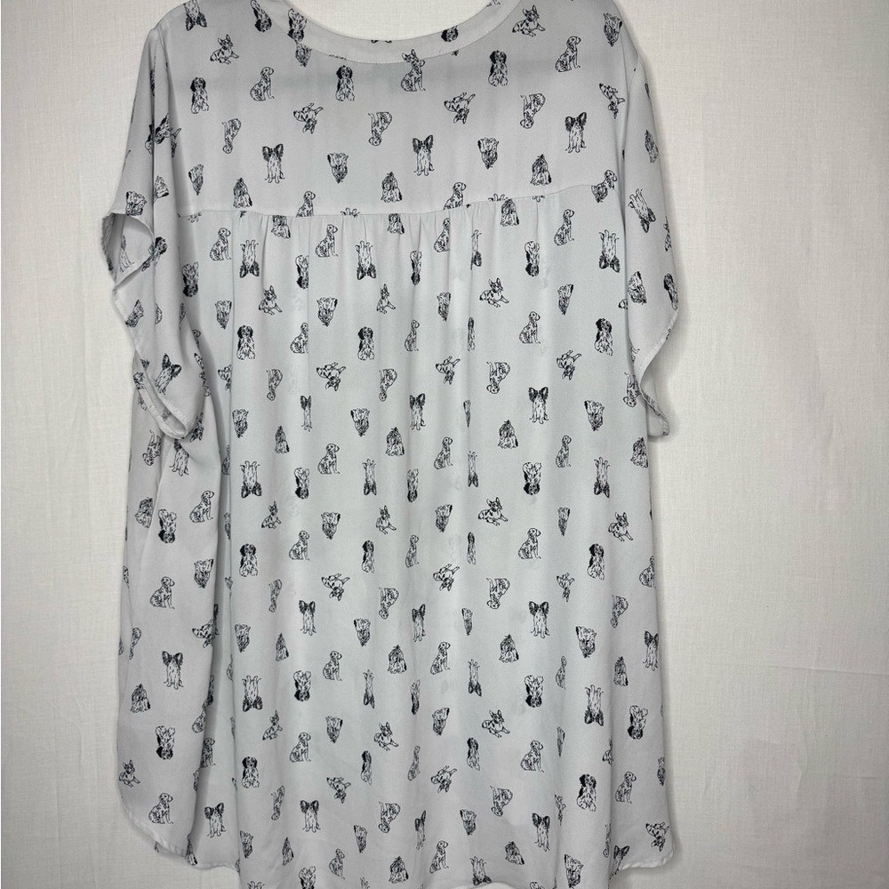 Torrid Womens Harper Popover Blouse Simple Pups Dogs Sz 4X V Neck Casual Office - Picture 8 of 11